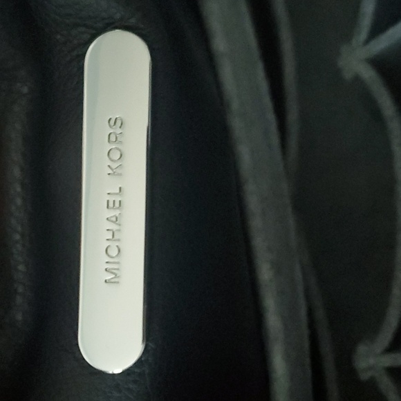 Michael Kors Tote 🤑 - Picture 6 of 6